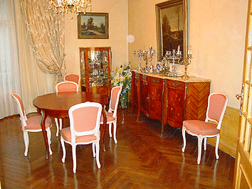 Salle &agrave; manger en bois de rose
