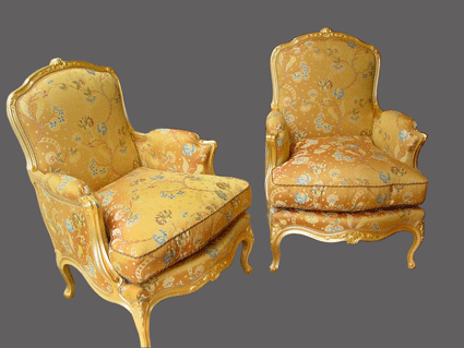 Berg&egrave;re Louis XV de salon bois dor&eacute;