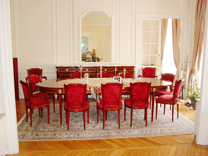 Salle &agrave; manger Louis XVI en Salle &agrave; manger Louis XVI en acajou - Table 2,50 x 1,25 avec 2 allonges